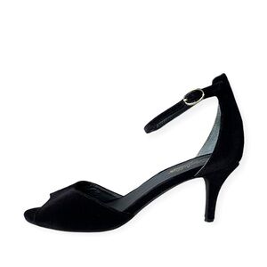 Seychelles “Hazel” Black Velvet Ankle Strap Heels, sz 7